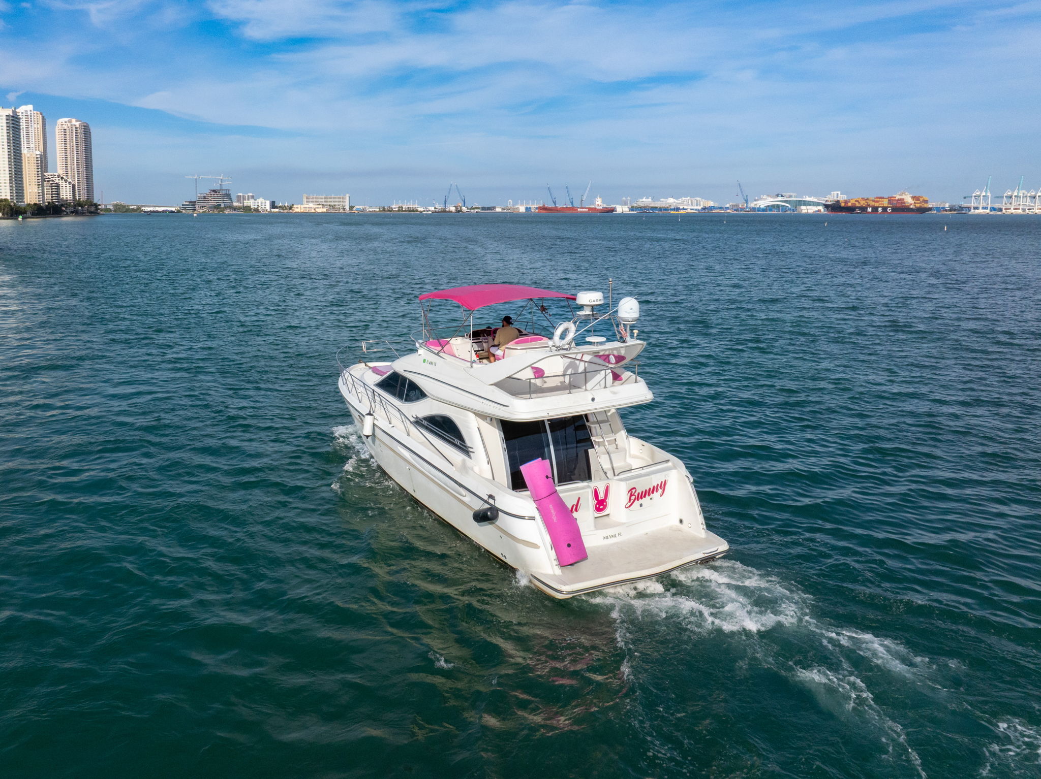 54' Bad Bunny pink yacht detail photo in Miami