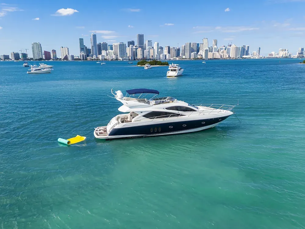 MONEY WAVES Miami yacht charter boat